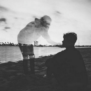 羞耻m字腿对镜自慰
