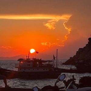 羞耻m字腿对镜自慰
